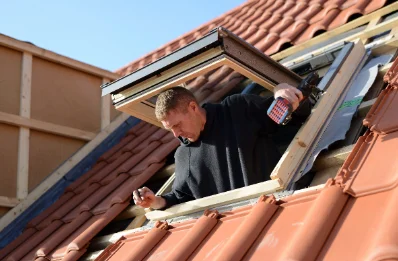 Pose de fenêtres de toit Velux à Flavin